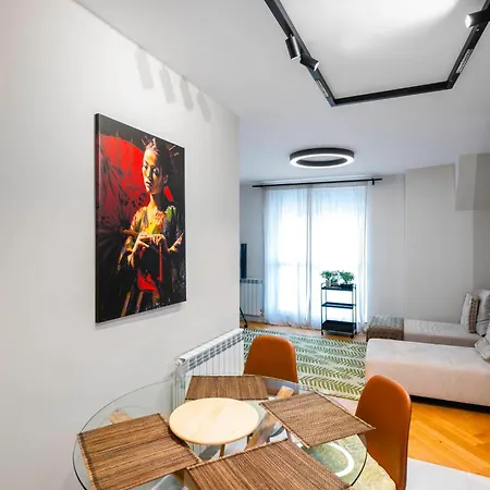 아파트 Exclusive One-bedroom Retreat *